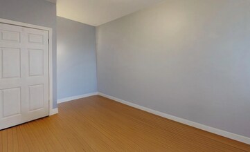 330 1/2 E St, Unit 1 in Boston, MA - Building Photo - Building Photo