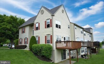 115 Farrington Ct in Collegeville, PA - Building Photo