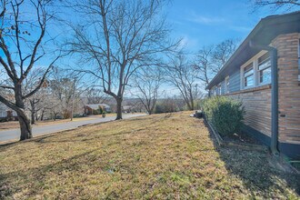 801 Potter Ln in Nashville, TN - Building Photo - Building Photo