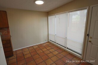2516 64th St in Lubbock, TX - Building Photo - Building Photo
