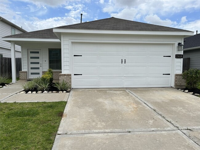 21618 Lemon Beebrush Ln