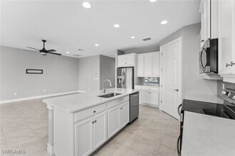 16721 Siesta Drum Wy in Bonita Springs, FL - Building Photo - Building Photo