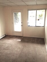 714 1st St S, Unit D in Kirkland, WA - Foto de edificio - Building Photo