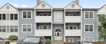 6425 Richmond Hwy in Alexandria, VA - Building Photo