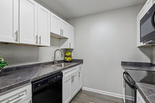 ReNew Newport News in Newport News, VA - Building Photo