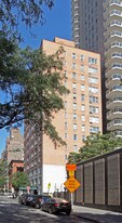 1404 2nd Ave in New York, NY - Building Photo