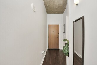 5925 Almeda Rd in Houston, TX - Building Photo - Building Photo