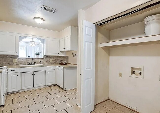 1517 Fox St in Bossier City, LA - Foto de edificio - Building Photo