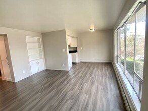Hamlin Place in Seattle, WA - Building Photo - Building Photo