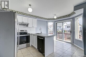 78 Shenandoah Dr in Whitby, ON - Building Photo - Building Photo