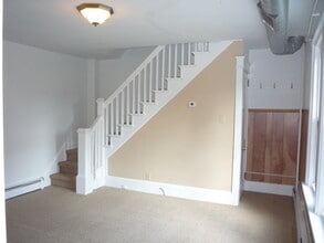 347 Adrain St, Unit Rear in Emmaus, PA - Building Photo - Building Photo