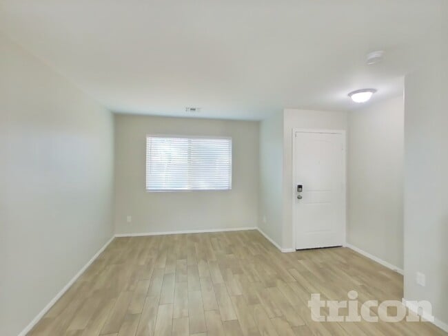 3513 S 89th Ave in Tolleson, AZ - Foto de edificio - Building Photo