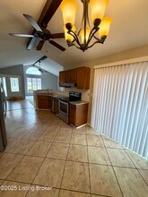 8701 Kev Ct in Jeffersontown, KY - Building Photo - Building Photo