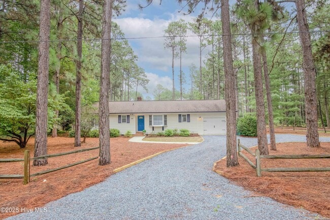 131 Woodburn Rd in Pinehurst, NC - Building Photo - Building Photo