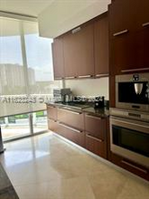 15811 Collins Ave, Unit 405 in North Miami Beach, FL - Building Photo - Building Photo