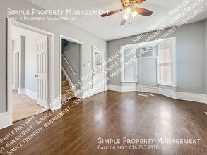 156 Carrier St NE in Grand Rapids, MI - Building Photo - Building Photo