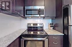 385-385 Prince of Wales Dr in Mississauga, ON - Building Photo - Building Photo