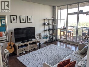 33 Sheppard Ave E in Toronto, ON - Building Photo - Building Photo