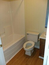 137 E Washington St, Unit 205 in Shelbyville, IN - Foto de edificio - Building Photo