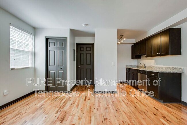 517 Veritas St in Nashville, TN - Building Photo - Building Photo