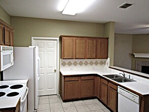11812 Ponderosa Pine Dr in Fort Worth, TX - Building Photo - Building Photo