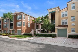 11730 St Andrews Place in Wellington, FL - Building Photo