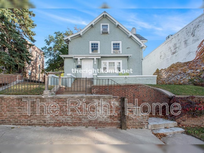 property at 3021 Harney St