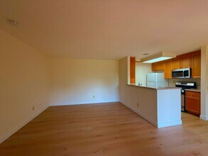 13206 Wimberly Square in San Diego, CA - Building Photo - Building Photo