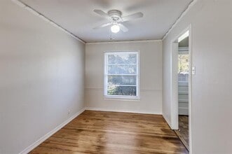 3227 San Vicente Ave in Dallas, TX - Building Photo - Building Photo