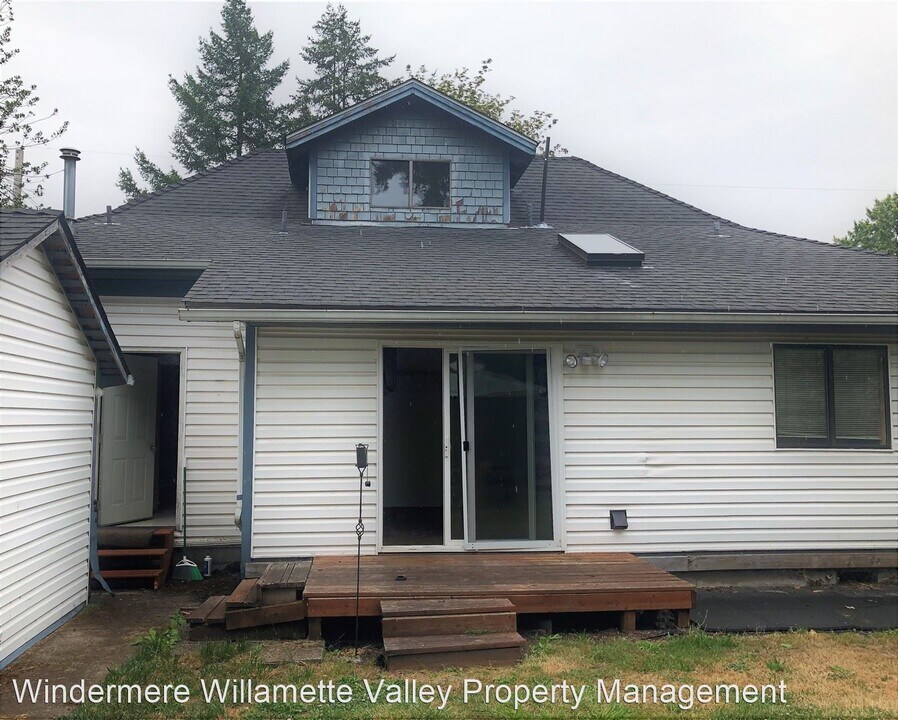 444 NW 17th St in Corvallis, OR - Building Photo