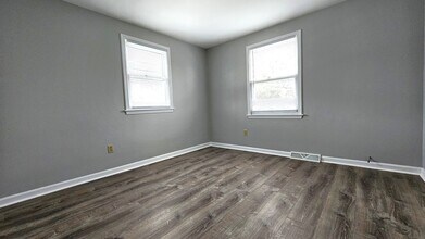 158 Main St in Winooski, VT - Foto de edificio - Building Photo