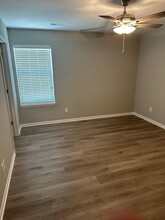 902 Pampas Cir in Pleasant Hill, MO - Building Photo - Building Photo
