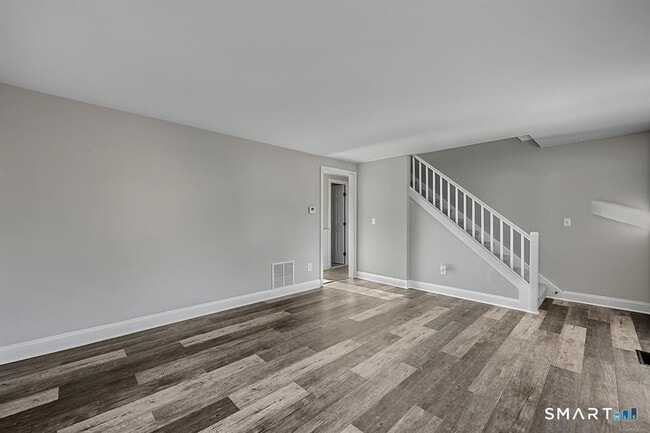 2 Butternut Dr in Glastonbury, CT - Building Photo - Building Photo