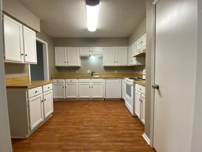 202 N Nolan River Rd in Cleburne, TX - Building Photo - Building Photo