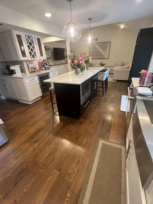 property at 927 Cass Ln