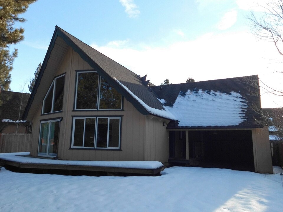 1434 Friant Dr in South Lake Tahoe, CA - Building Photo