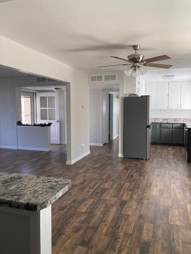 property at 3109 N Sunset Ave