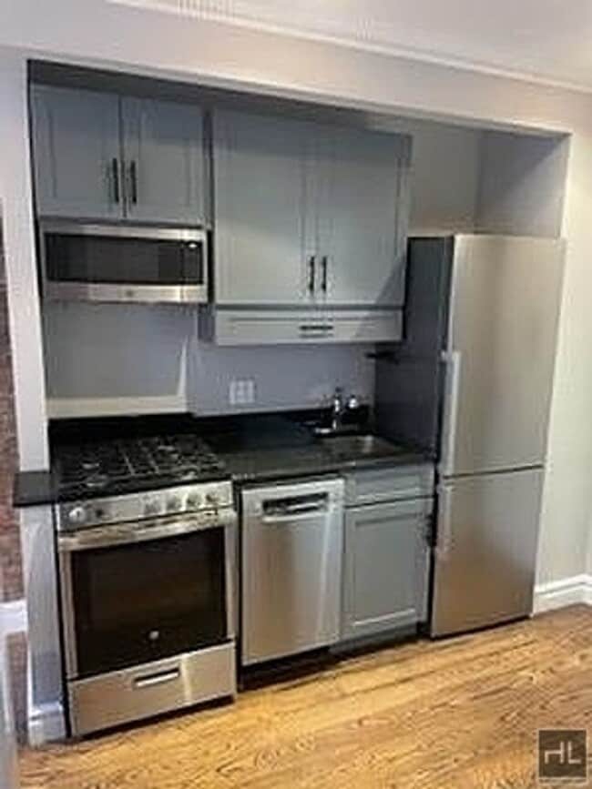 Prince Street in New York, NY - Building Photo - Building Photo