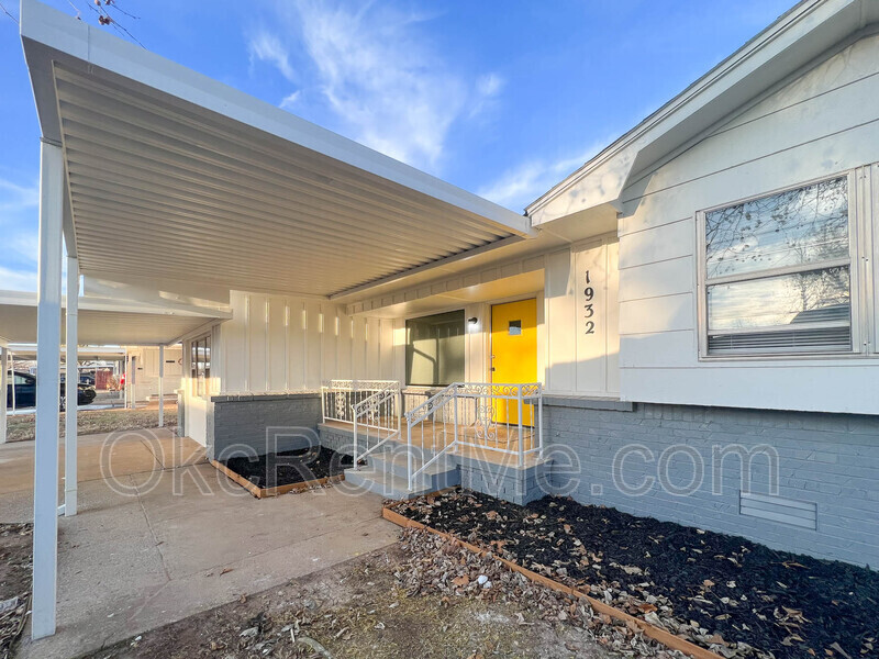 1932 N Mitchell Dr in Midwest City, OK - Building Photo