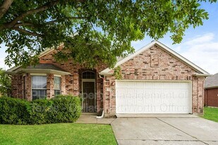 1205 Mule Deer Dr in Arlington, TX - Building Photo