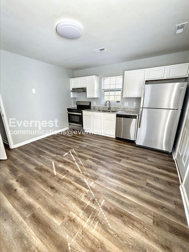 1014 Brianna Way in Charlotte, NC - Building Photo - Building Photo