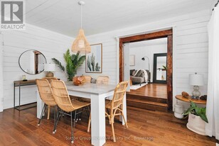 1972 Limberlost Rd in Huntsville, ON - Building Photo