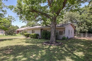 5312 Cahill Oval St in River Oaks, TX - Building Photo
