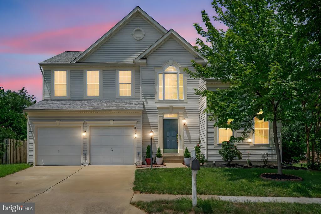 8142 Tenbrook Dr in Gainesville, VA - Building Photo