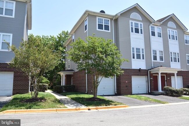 3032 Bellamy Way, Unit 343 in Suitland, MD - Building Photo - Building Photo