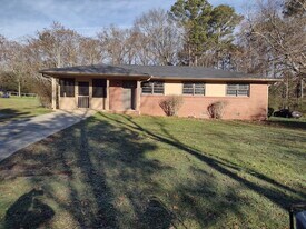 50 Jessica Ln in Oxford, GA - Building Photo