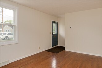 183 North Pl in Corning, NY - Building Photo - Building Photo