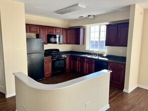 238 E Irving Park Rd, Unit 506 in Wood Dale, IL - Building Photo - Building Photo