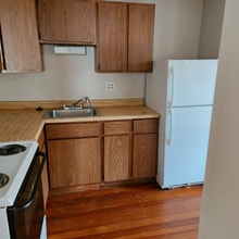104 Apsley St in Hudson, MA - Building Photo - Building Photo
