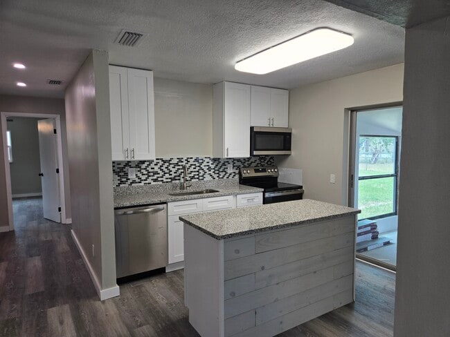 506 E Maple St in Avon Park, FL - Building Photo - Building Photo